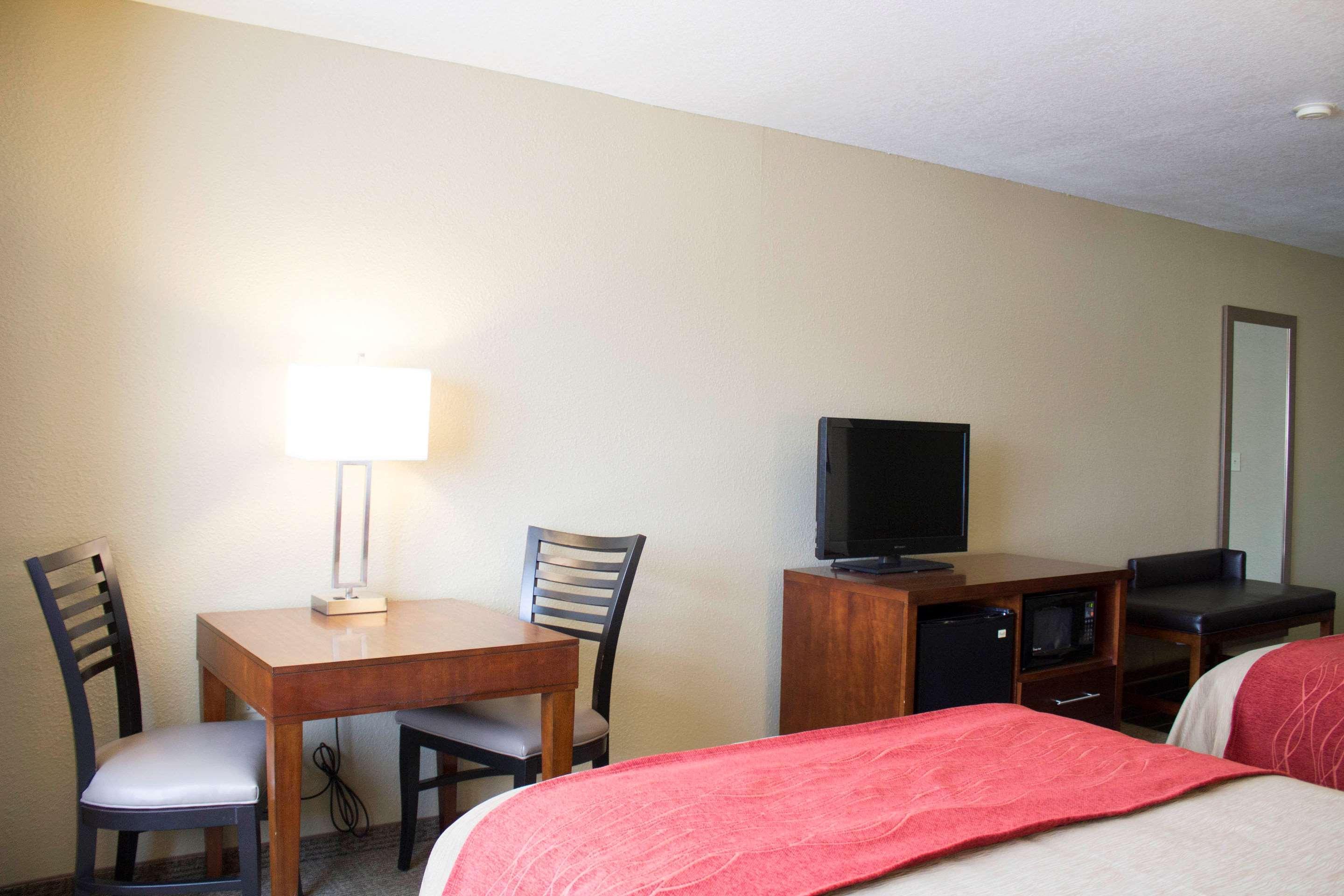 Comfort Inn River'S Edge Huron Exterior foto