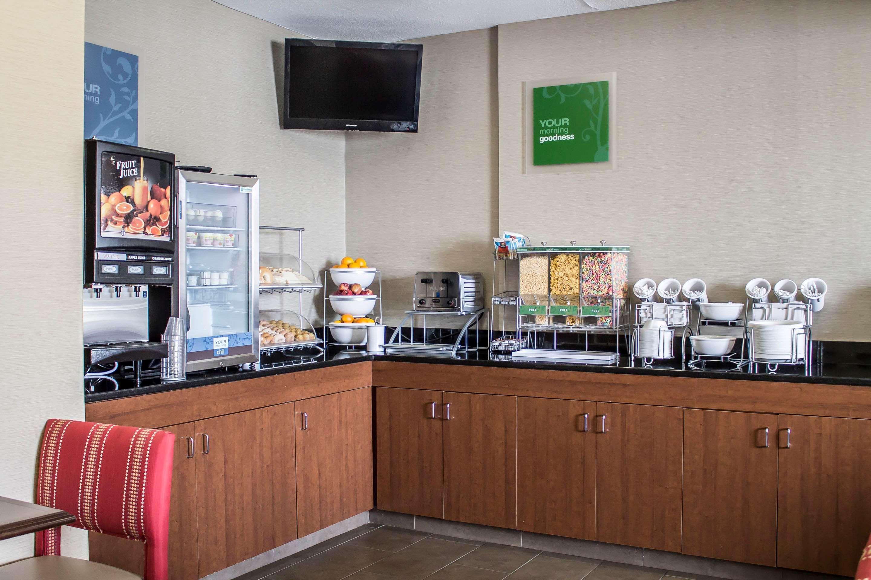 Comfort Inn River'S Edge Huron Exterior foto