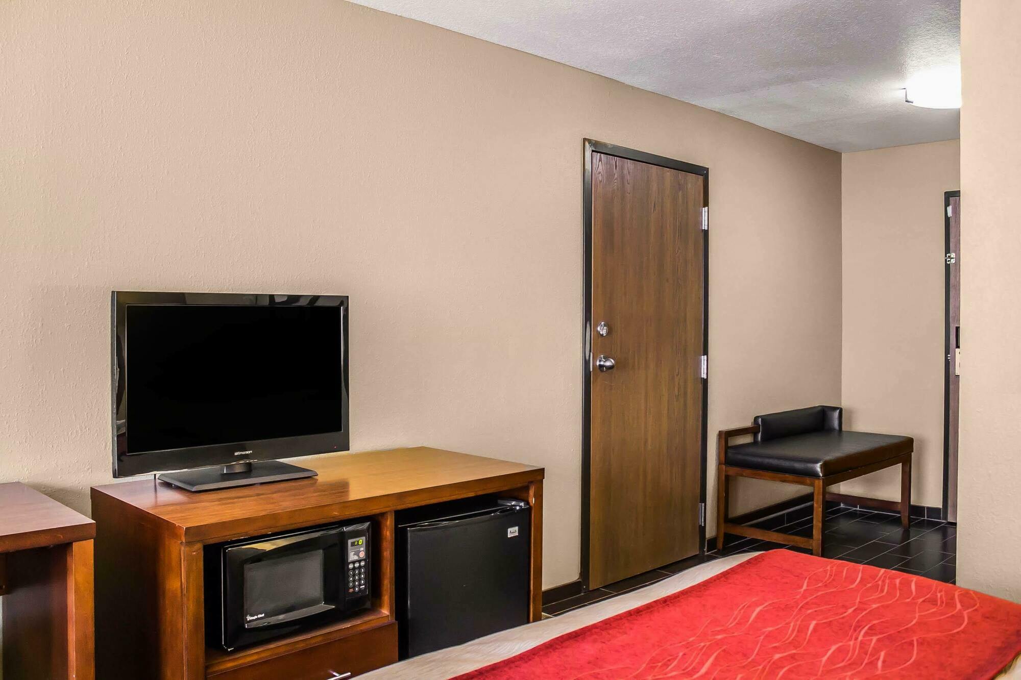 Comfort Inn River'S Edge Huron Exterior foto
